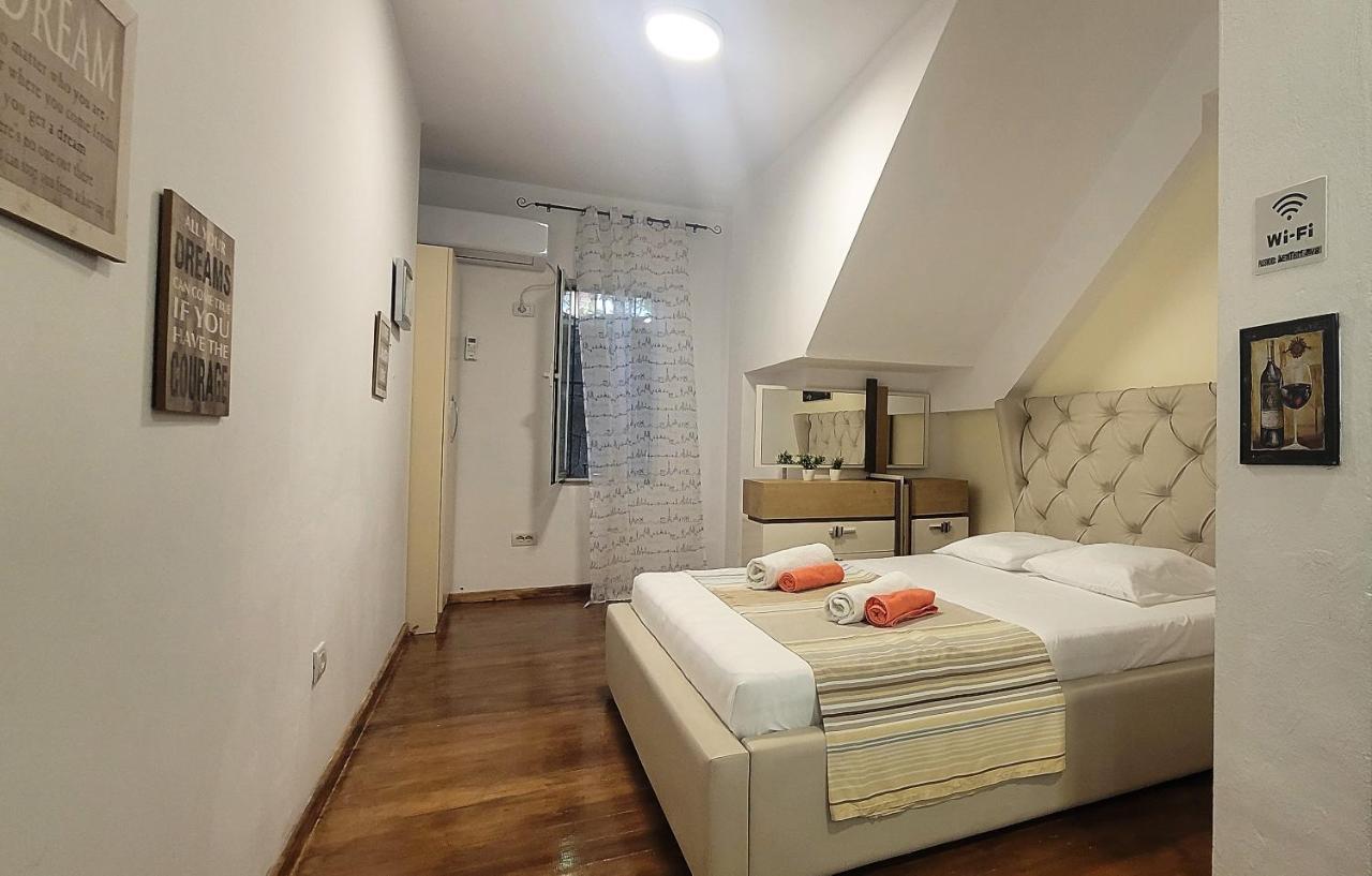 Apartmán Studenti Studio'S Tirana Exteriér fotografie